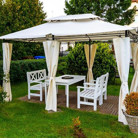 Avista Mielno Hotell Unieście Eksteriør bilde